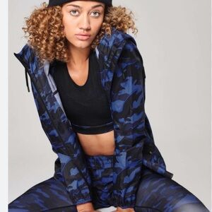 IVY PARK Blue Camo Zip Up Cropped Lightweight Jacket
